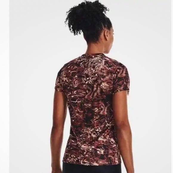 Under Armour Women Velocity Obscura Short Sleeve T Shirt SZ M Loose Fit V-Neck - Picture 2 of 13